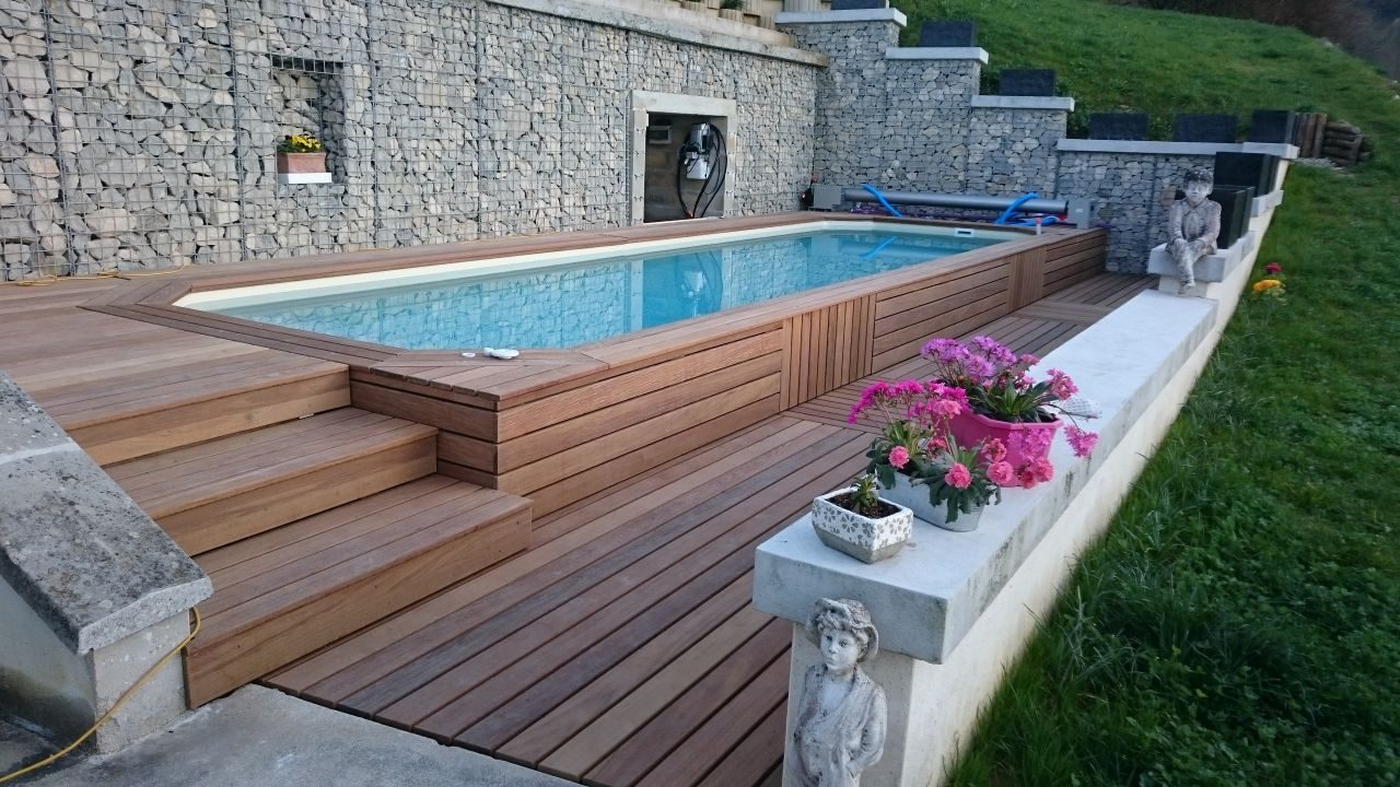 Création d'espace piscine avec vue paysagée — V'Garden